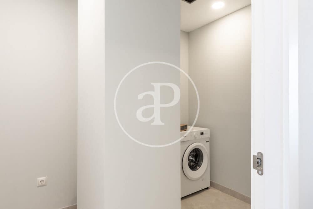 Appartement de 1 chambre à louer à Valence ville - 1 500 € (Ref: 10005721)
