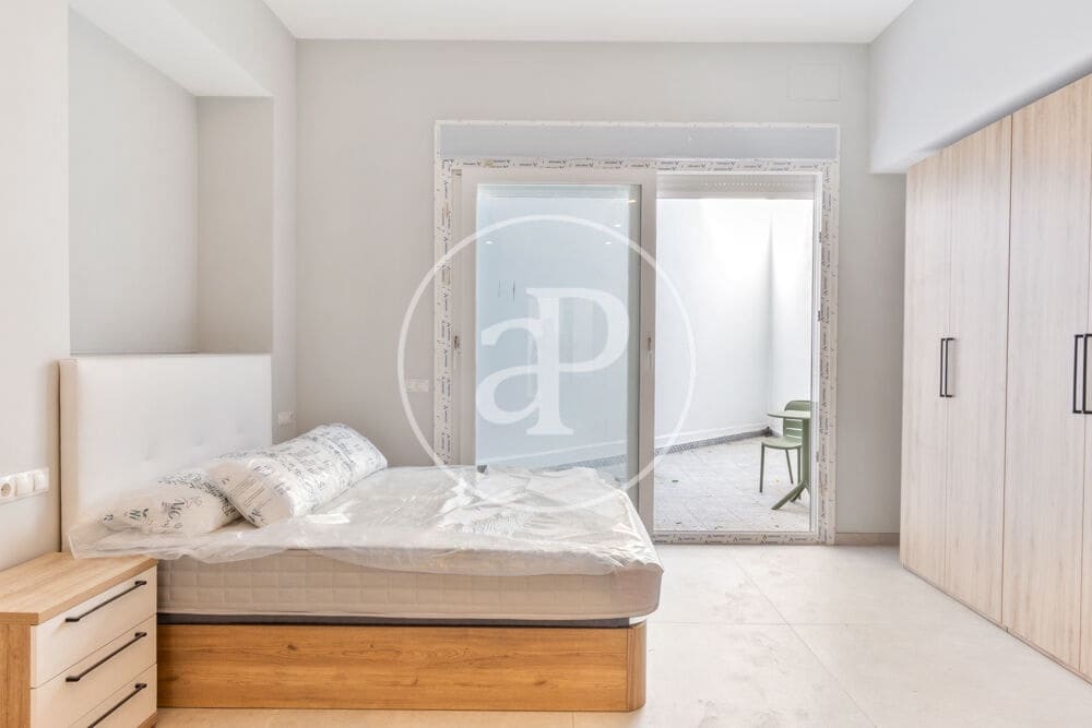 Appartement de 1 chambre à louer à Valence ville - 1 500 € (Ref: 10005721)