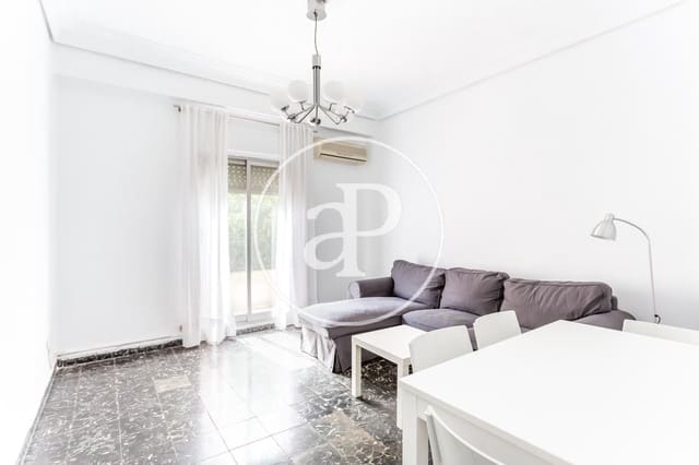3 bedroom Apartment for rent in Mestalla, Valencia city - € 1,400 (Ref: 10005722)
