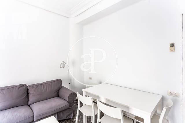 3 bedroom Apartment for rent in Mestalla, Valencia city - € 1,400 (Ref: 10005722)