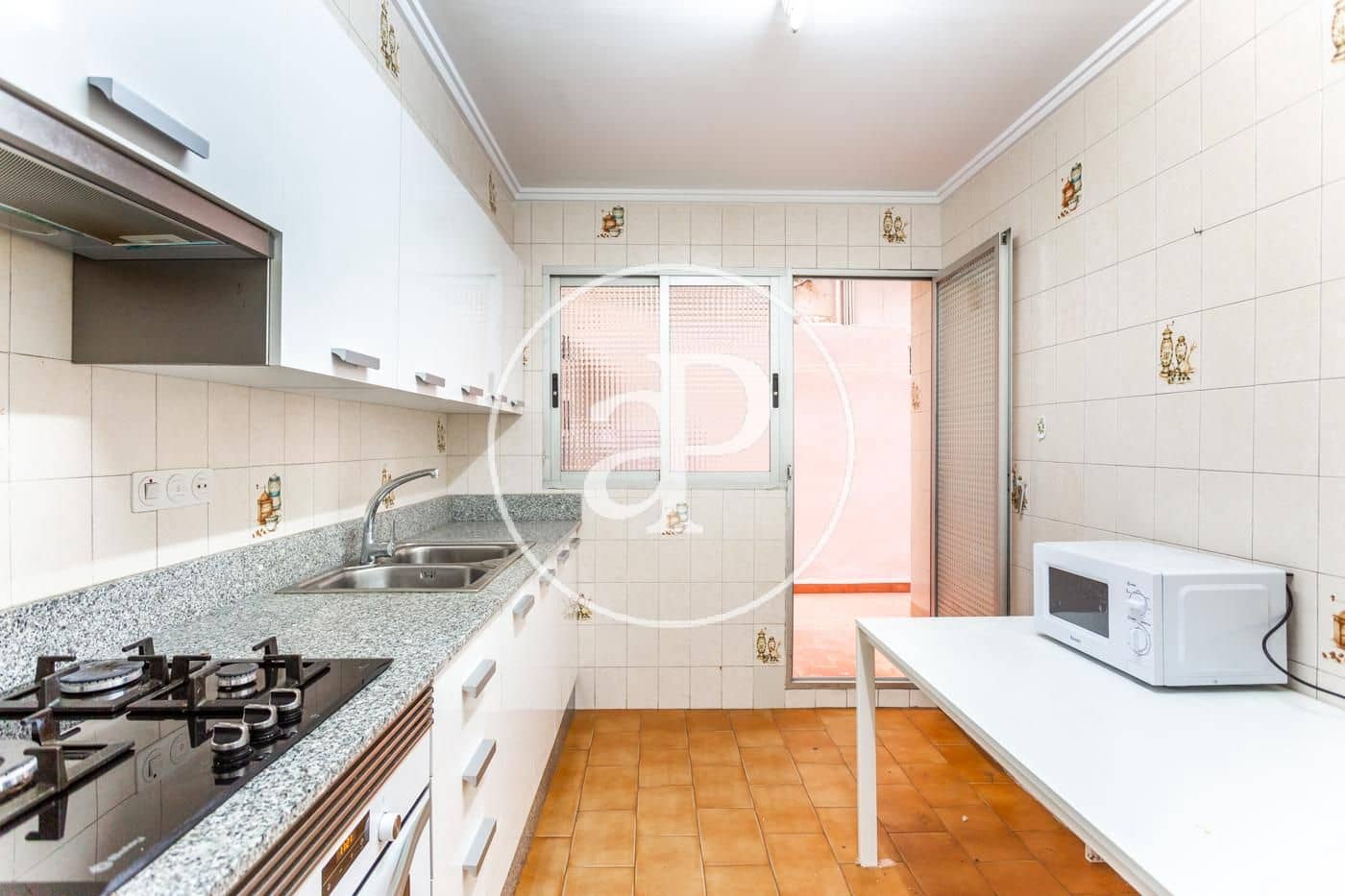 3 slaapkamer Appartement te huur in Valencia stad - € 1.400 (Ref: 10005722)