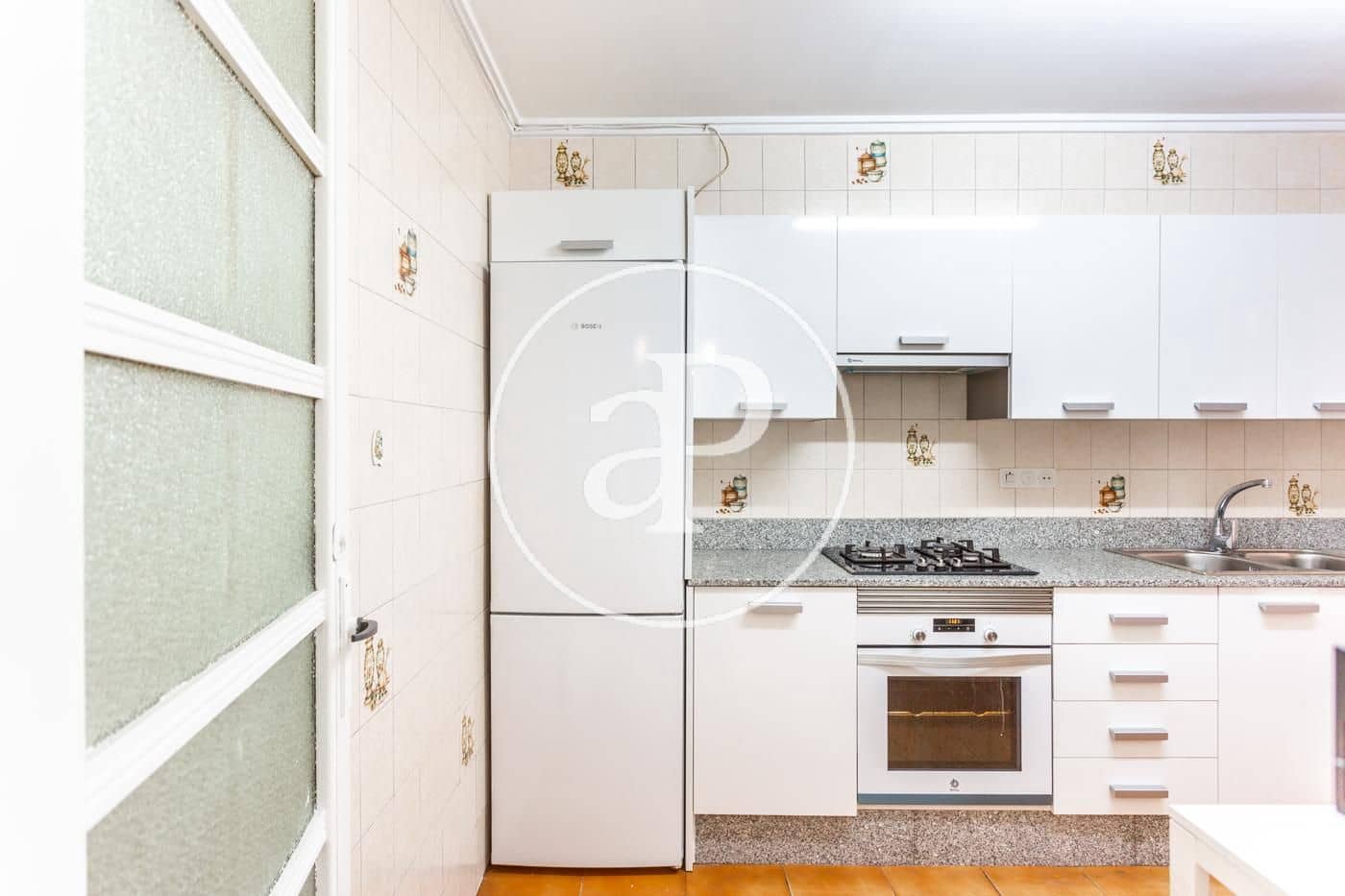 3 slaapkamer Appartement te huur in Valencia stad - € 1.400 (Ref: 10005722)