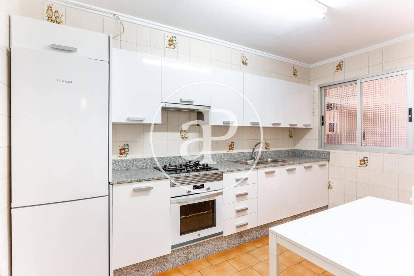 3 slaapkamer Appartement te huur in Valencia stad - € 1.400 (Ref: 10005722)