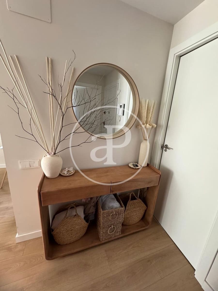 3 sovrum Lägenhet att hyra i Valencia stad - 2 500 € (Ref: 10005724)