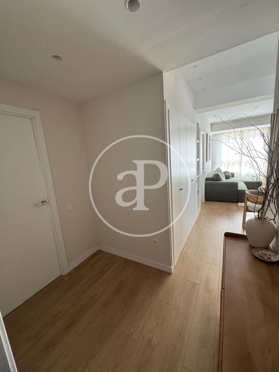 3 sovrum Lägenhet att hyra i Valencia stad - 2 500 € (Ref: 10005724)