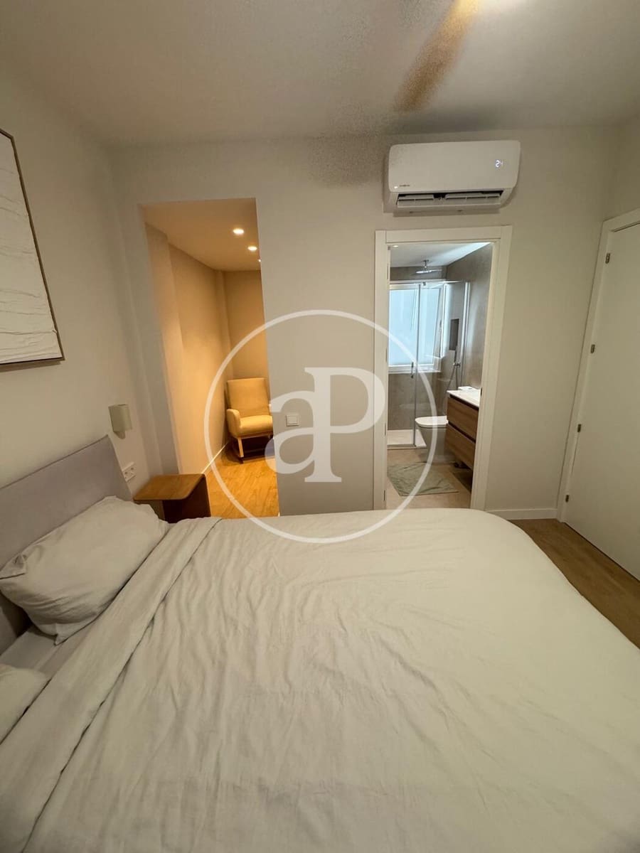 3 sovrum Lägenhet att hyra i Valencia stad - 2 500 € (Ref: 10005724)