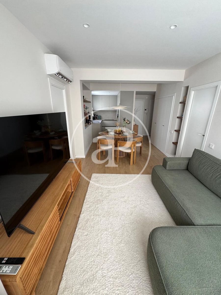 3 sovrum Lägenhet att hyra i Valencia stad - 2 500 € (Ref: 10005724)
