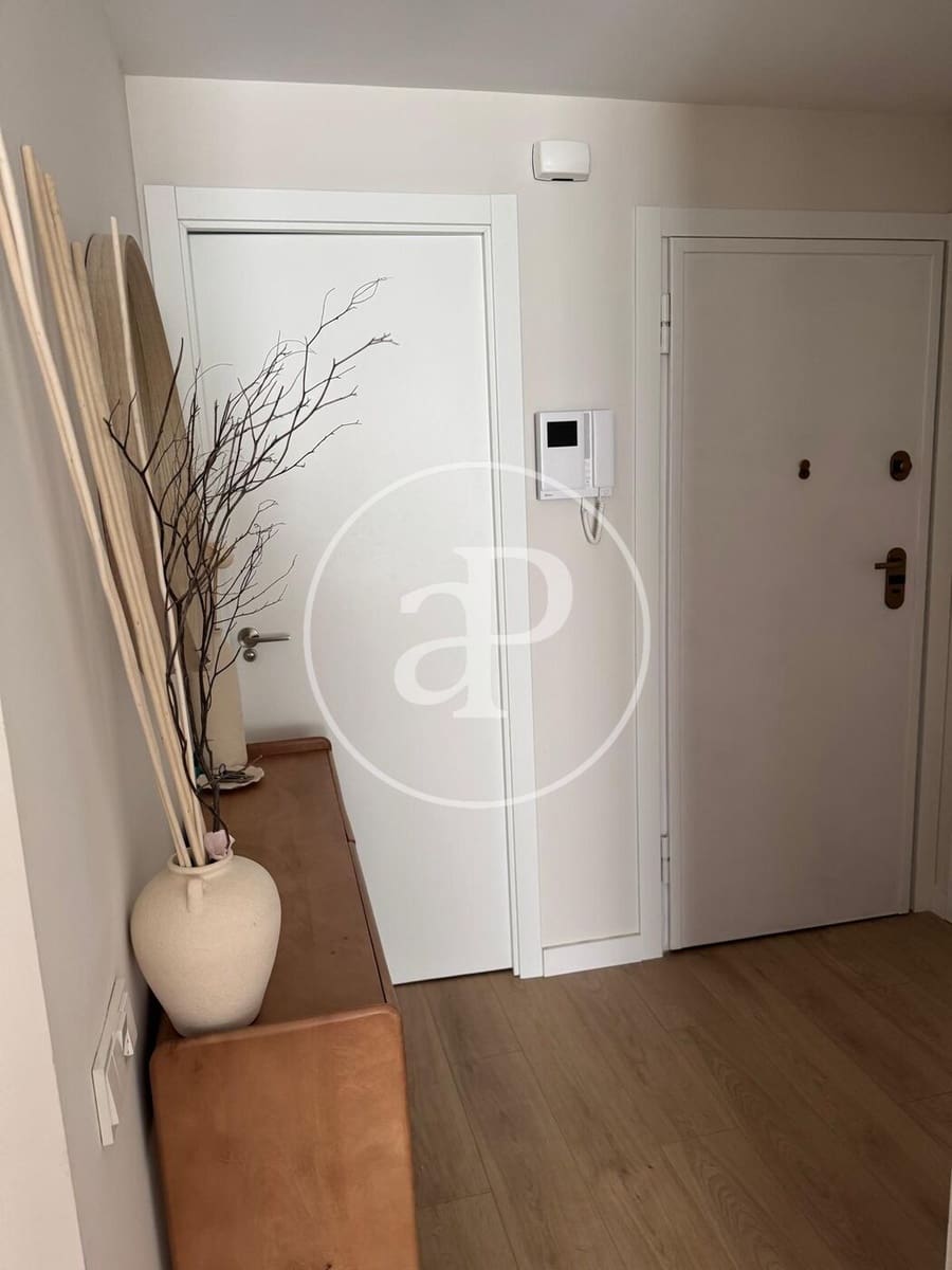 3 sovrum Lägenhet att hyra i Valencia stad - 2 500 € (Ref: 10005724)