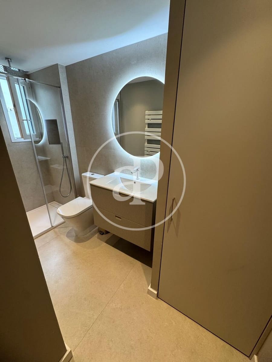 3 sovrum Lägenhet att hyra i Valencia stad - 2 500 € (Ref: 10005724)
