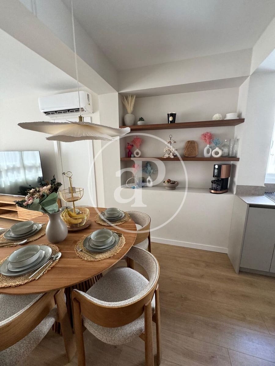 3 sovrum Lägenhet att hyra i Valencia stad - 2 500 € (Ref: 10005724)