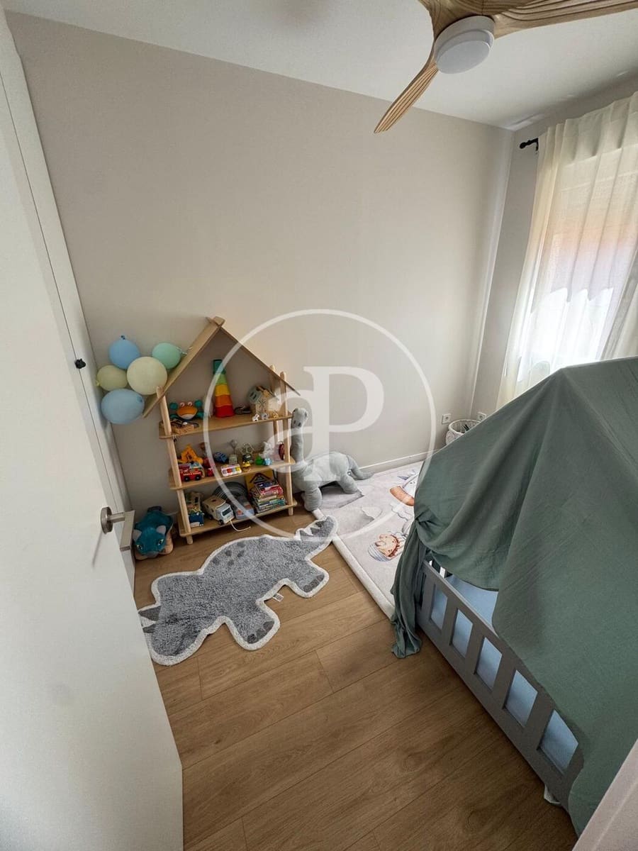 3 sovrum Lägenhet att hyra i Valencia stad - 2 500 € (Ref: 10005724)