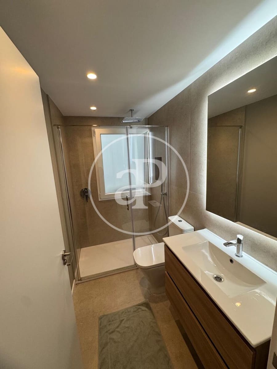 3 sovrum Lägenhet att hyra i Valencia stad - 2 500 € (Ref: 10005724)