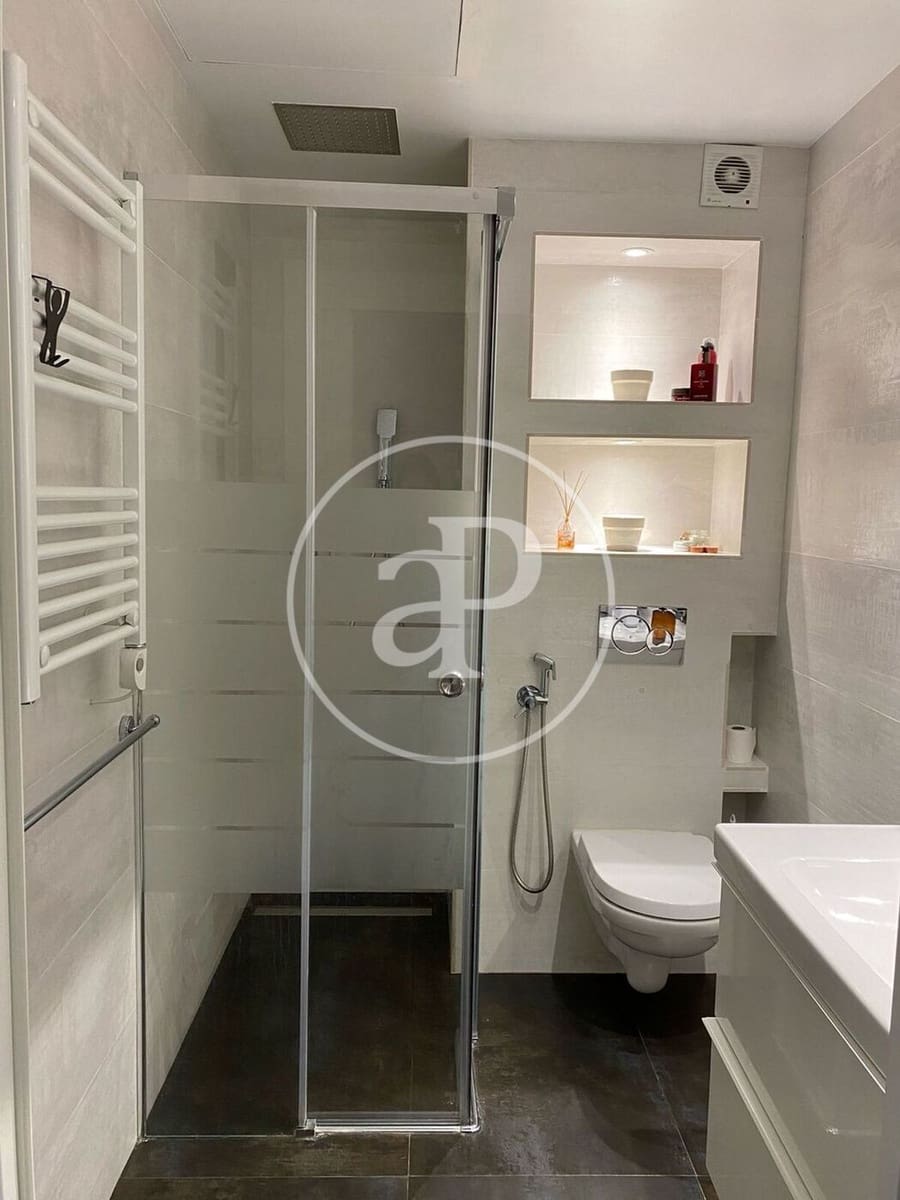 2 soveværelse Lejlighed til leje i Valencia by - € 1.800 (Ref: 10005725)