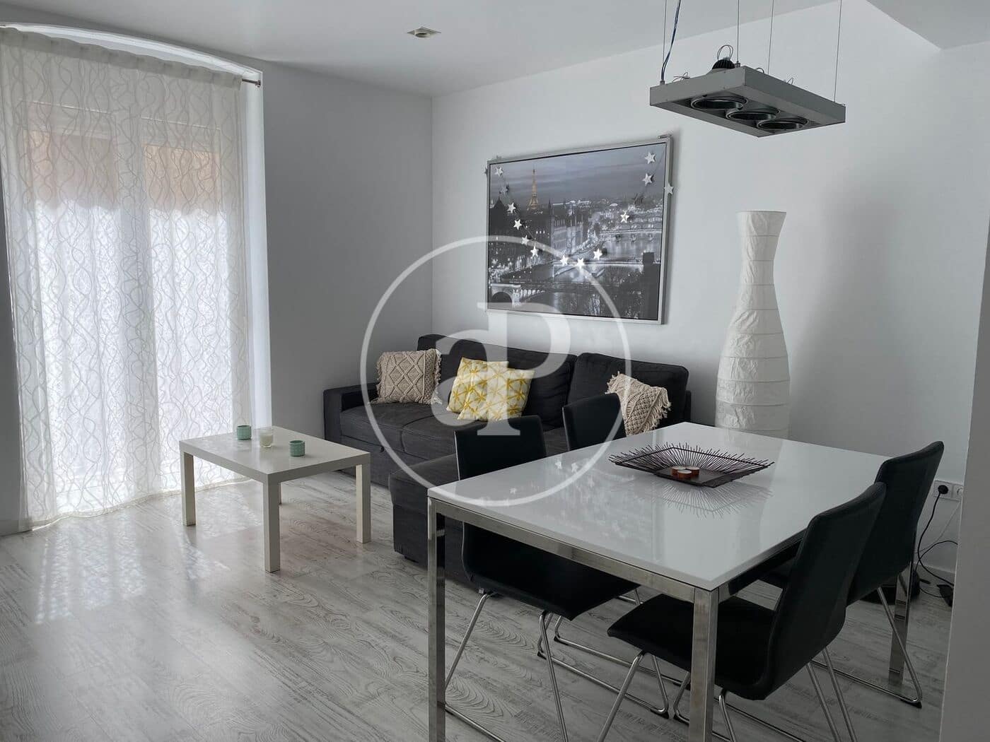 2 soveværelse Lejlighed til leje i Valencia by - € 1.800 (Ref: 10005725)