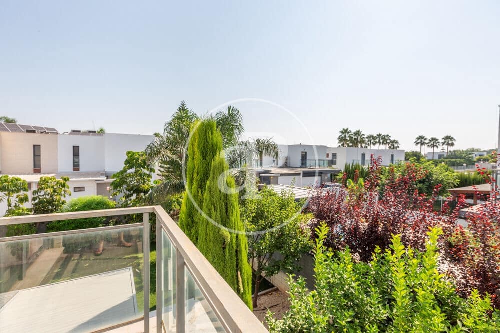 4 bedroom Villa for sale in San Antonio de Benageber with pool - € 479,000 (Ref: 10009188)