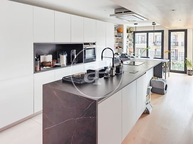 2 slaapkamer Appartement te huur in Russafa, Valencia stad - € 3.000 (Ref: 10011544)