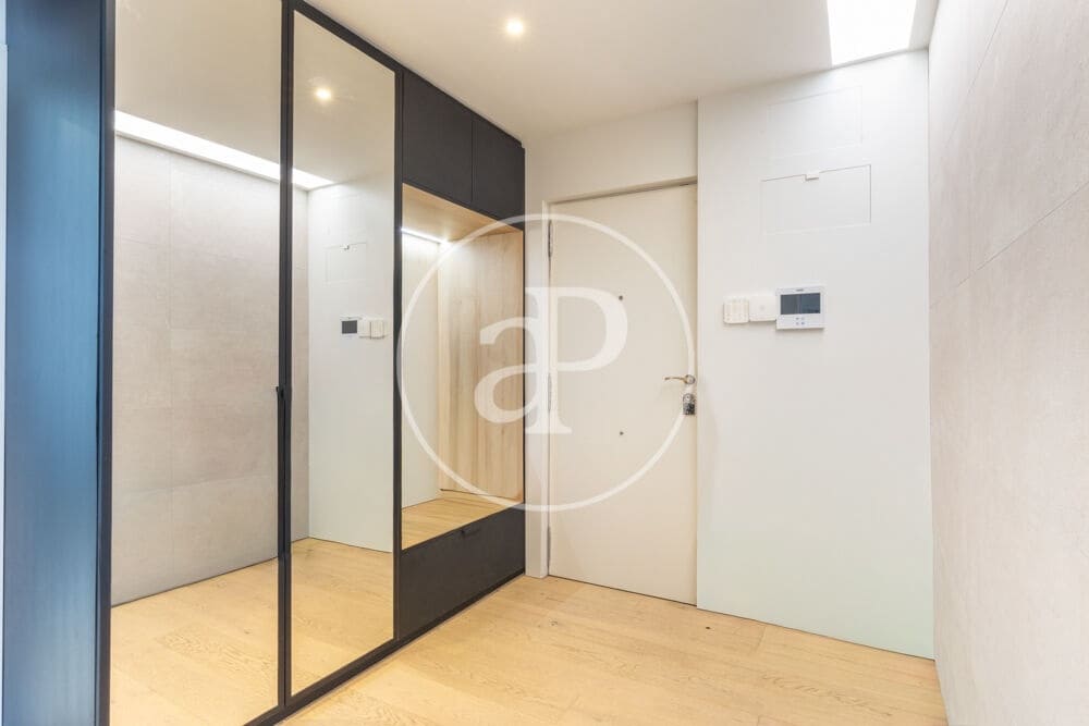 Appartement de 2 chambres à louer à Valence ville - 3 000 € (Ref: 10011544)