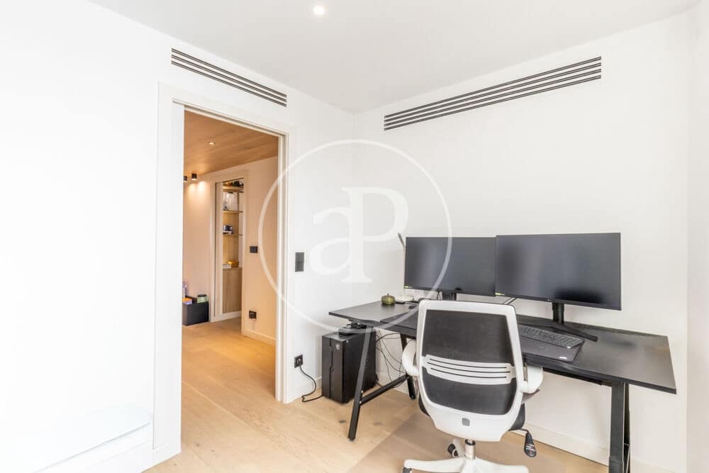 Appartement de 2 chambres à louer à Valence ville - 3 000 € (Ref: 10011544)
