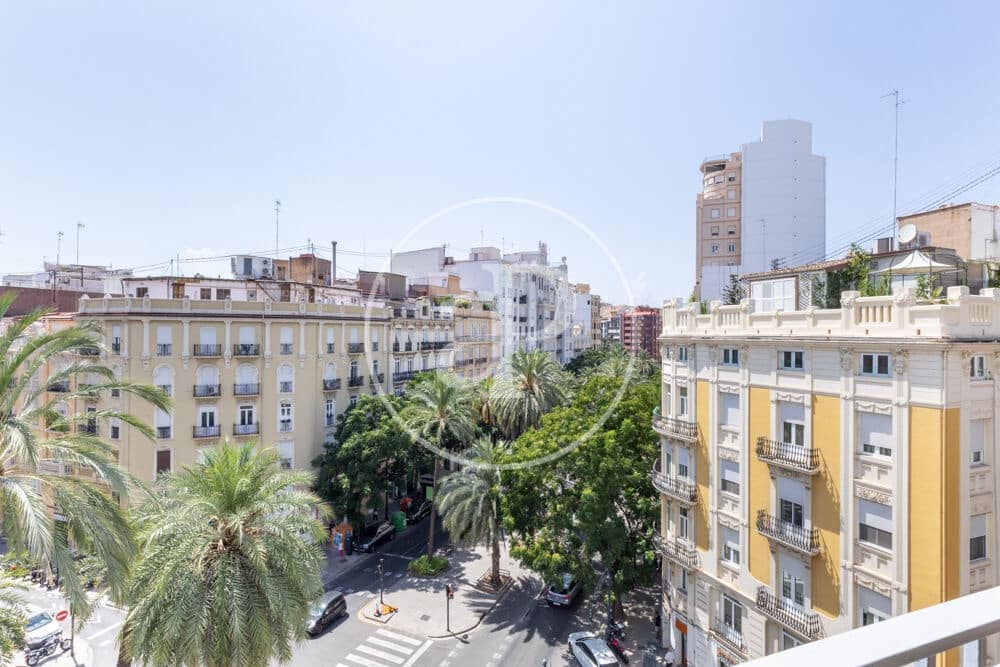Appartement de 2 chambres à louer à Valence ville - 3 000 € (Ref: 10011544)