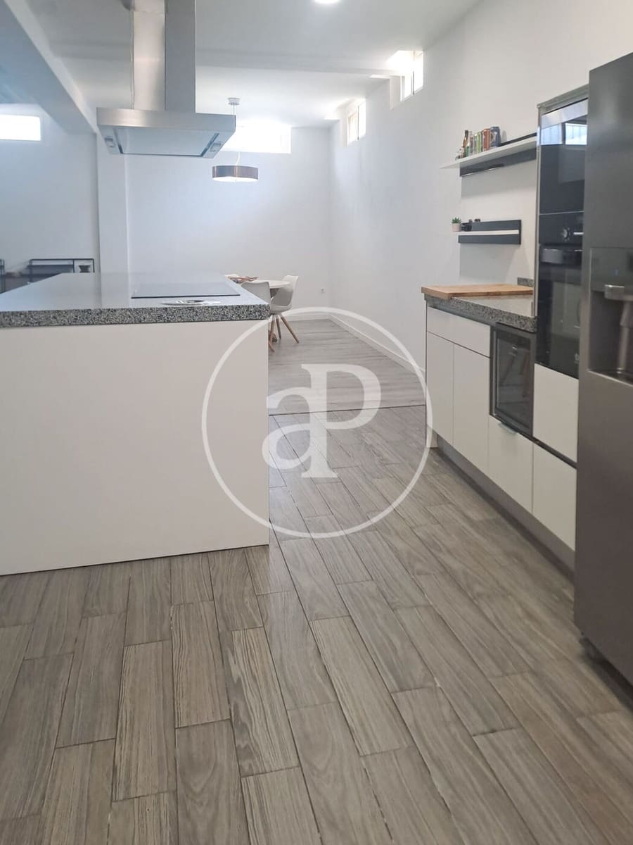 Appartement de 2 chambres à louer à Arenales del Sol - 1 100 € (Ref: 10013427)