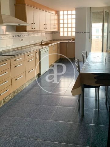 7 soveværelse Lejlighed til salg i Vila-real - € 480.000 (Ref: 10013428)