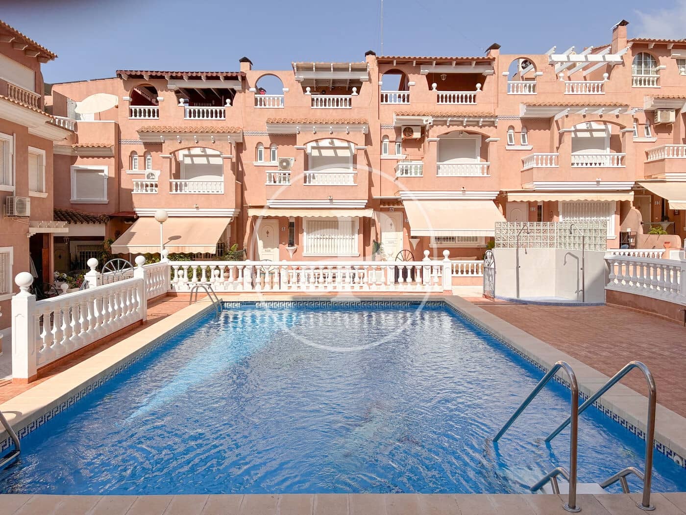 3 bedroom Apartment for rent in Alicante / Alacant city with pool - € 1,200 (Ref: 10015669)