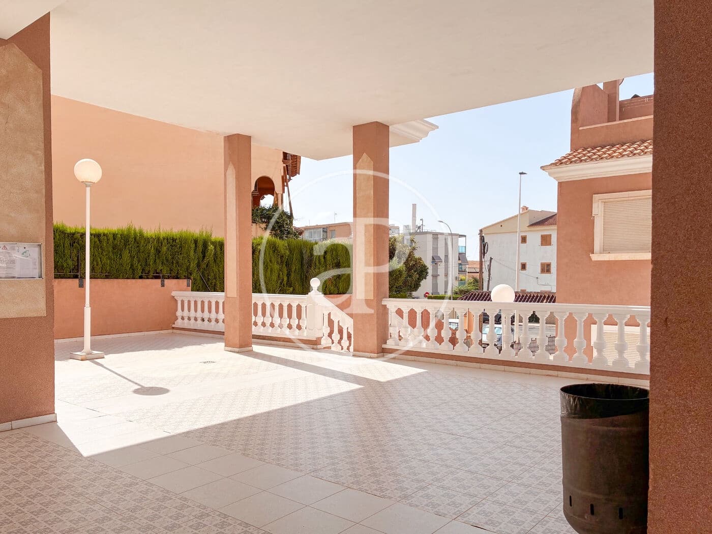 3 bedroom Apartment for rent in Alicante / Alacant city with pool - € 1,200 (Ref: 10015669)