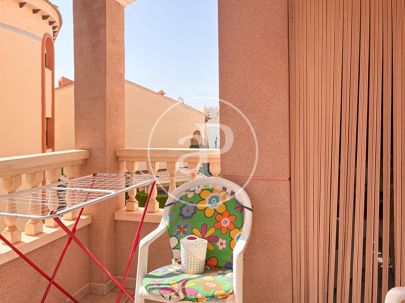 3 bedroom Apartment for rent in Alicante / Alacant city with pool - € 1,200 (Ref: 10015669)