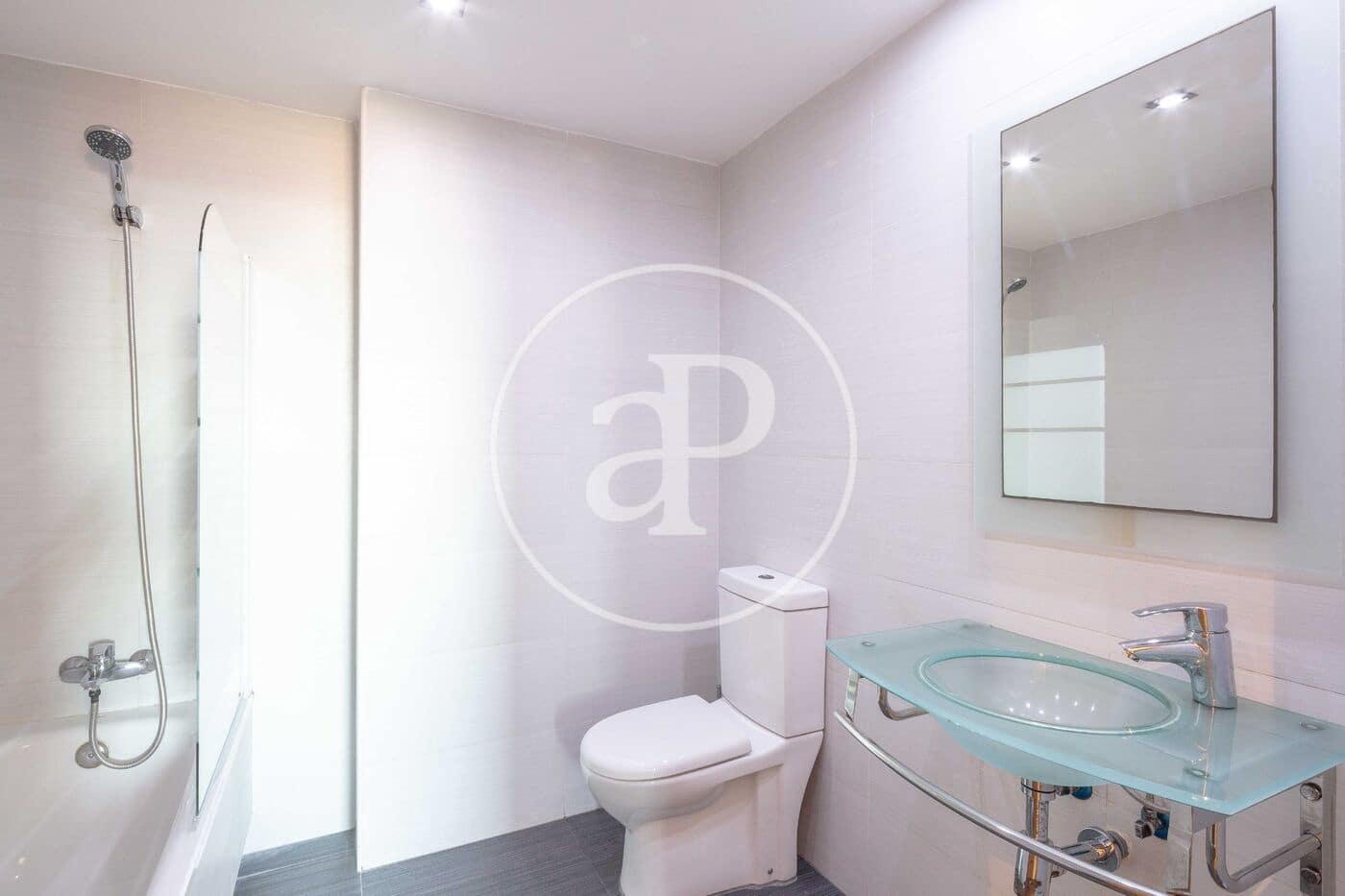 3 slaapkamer Appartement te koop in Valencia stad - € 420.000 (Ref: 10017590)