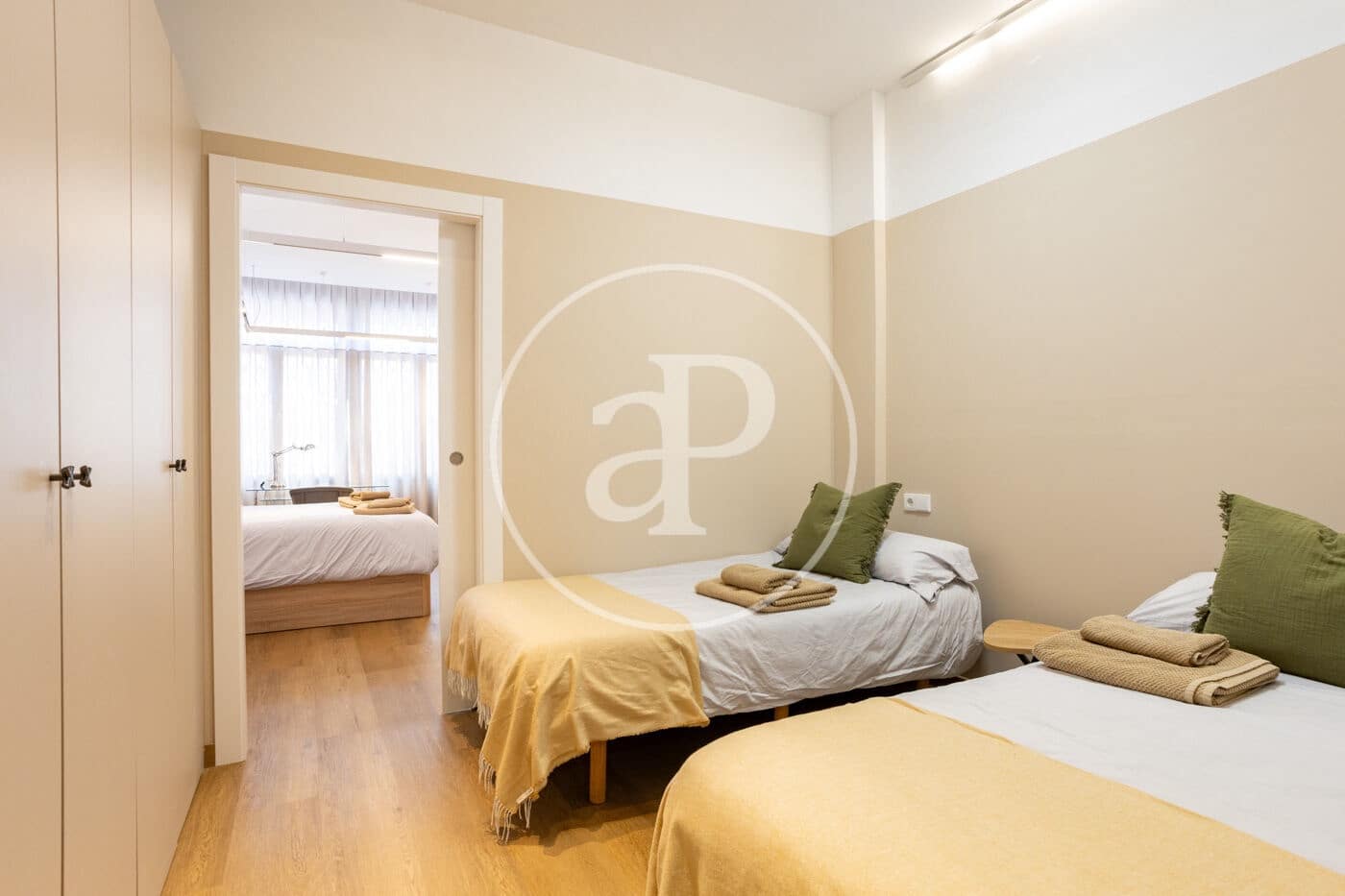 2 bedroom Apartment for rent in Valencia city - € 2,200 (Ref: 10017594)