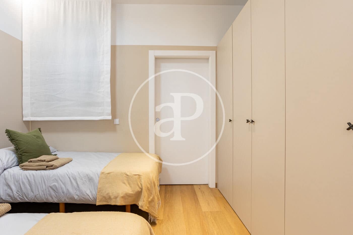 2 bedroom Apartment for rent in Valencia city - € 2,200 (Ref: 10017594)