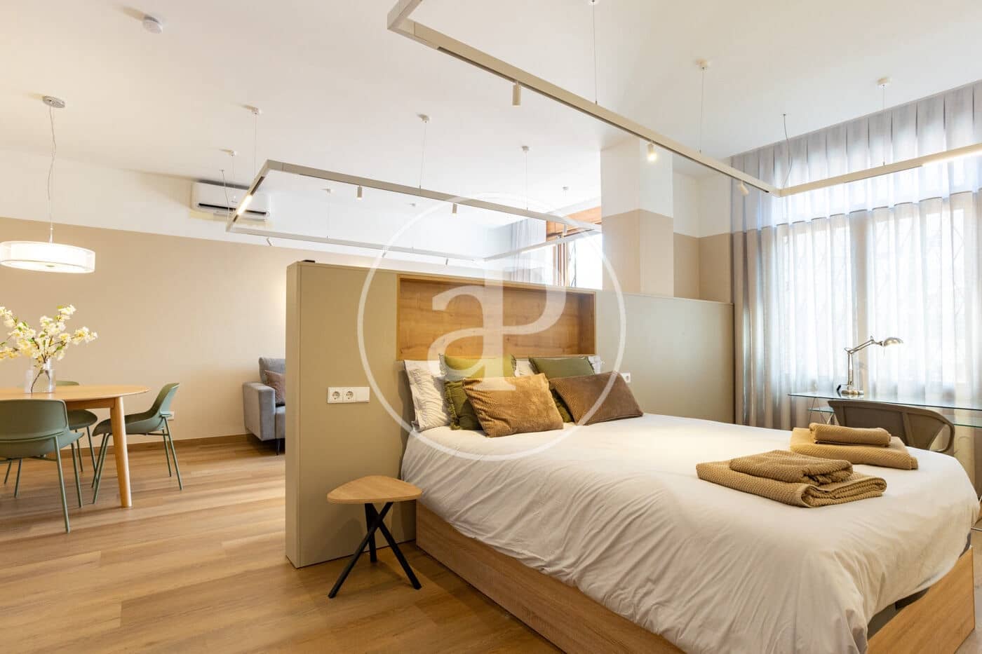 2 bedroom Apartment for rent in Valencia city - € 2,200 (Ref: 10017594)