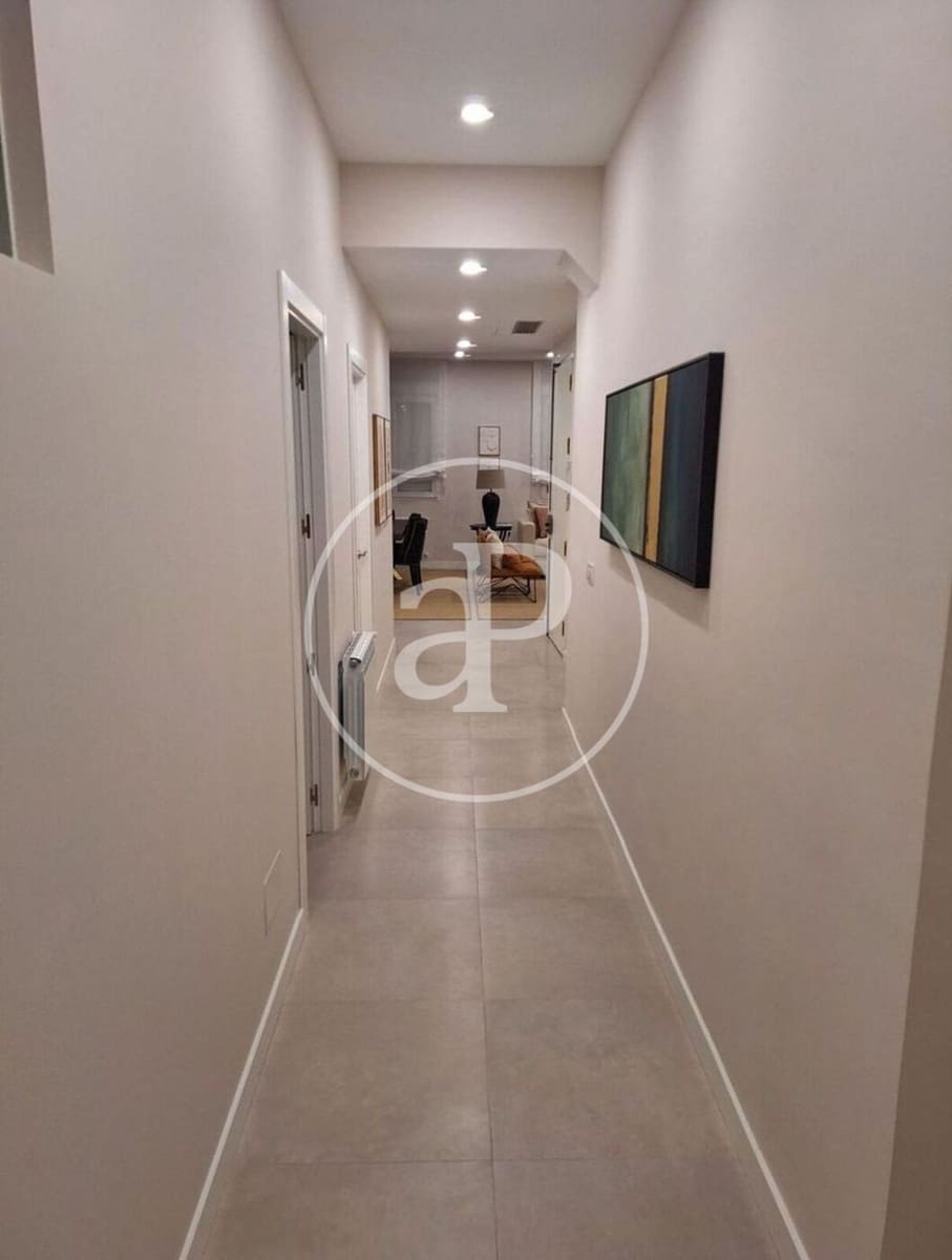 3 sovrum Lägenhet att hyra i Valencia stad - 1 600 € (Ref: 10021016)