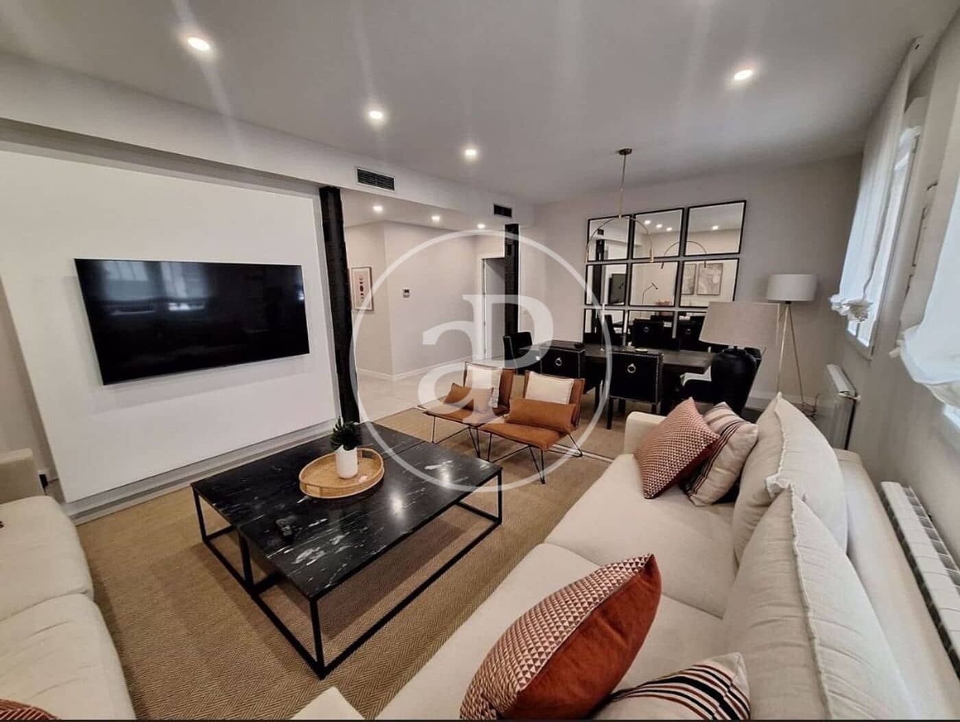 3 sovrum Lägenhet att hyra i Valencia stad - 1 600 € (Ref: 10021016)