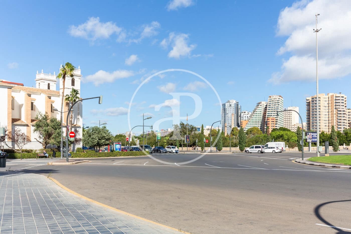 3 sovrum Lägenhet att hyra i Valencia stad - 1 600 € (Ref: 10021016)