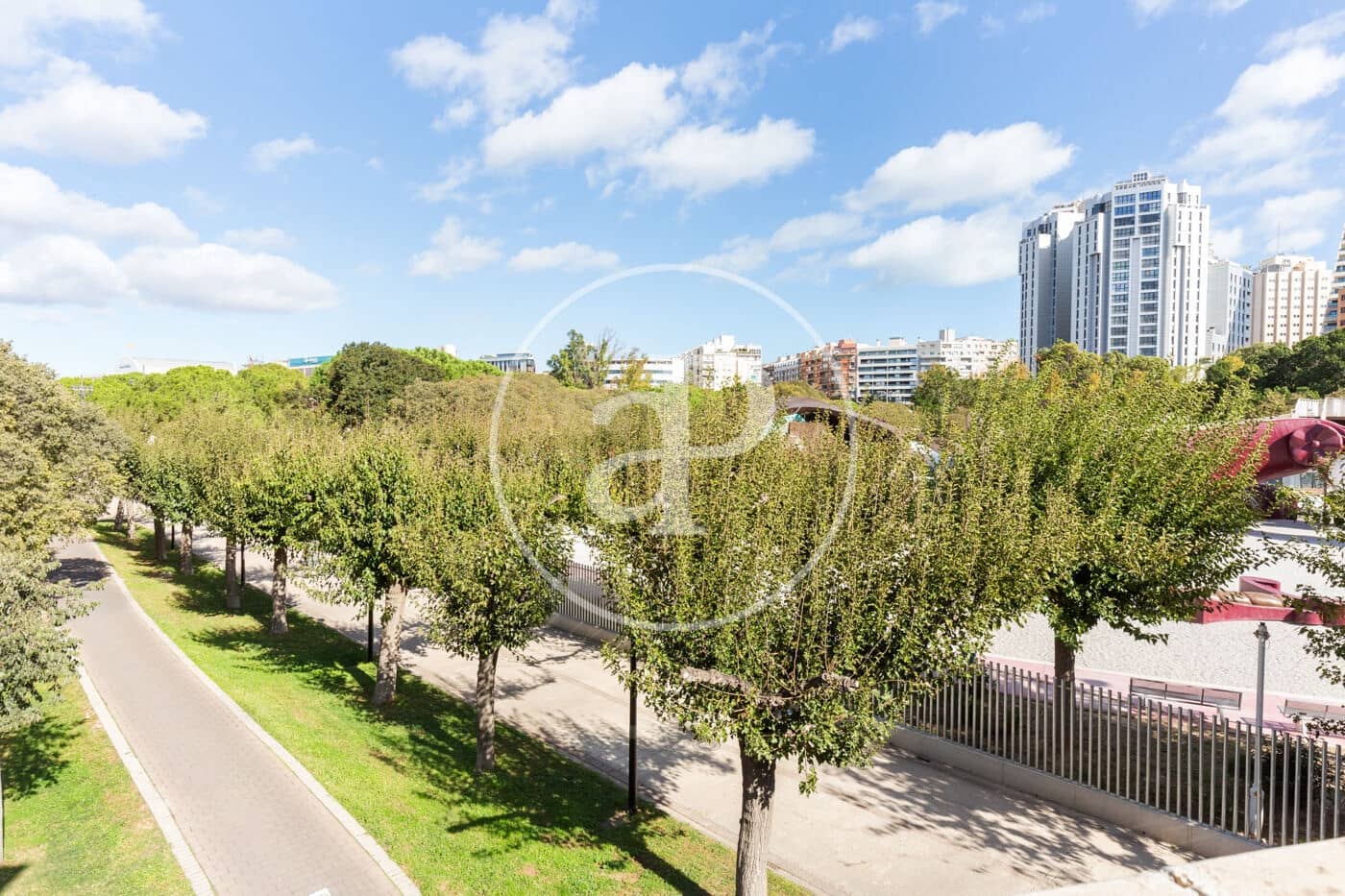3 sovrum Lägenhet att hyra i Valencia stad - 1 600 € (Ref: 10021016)