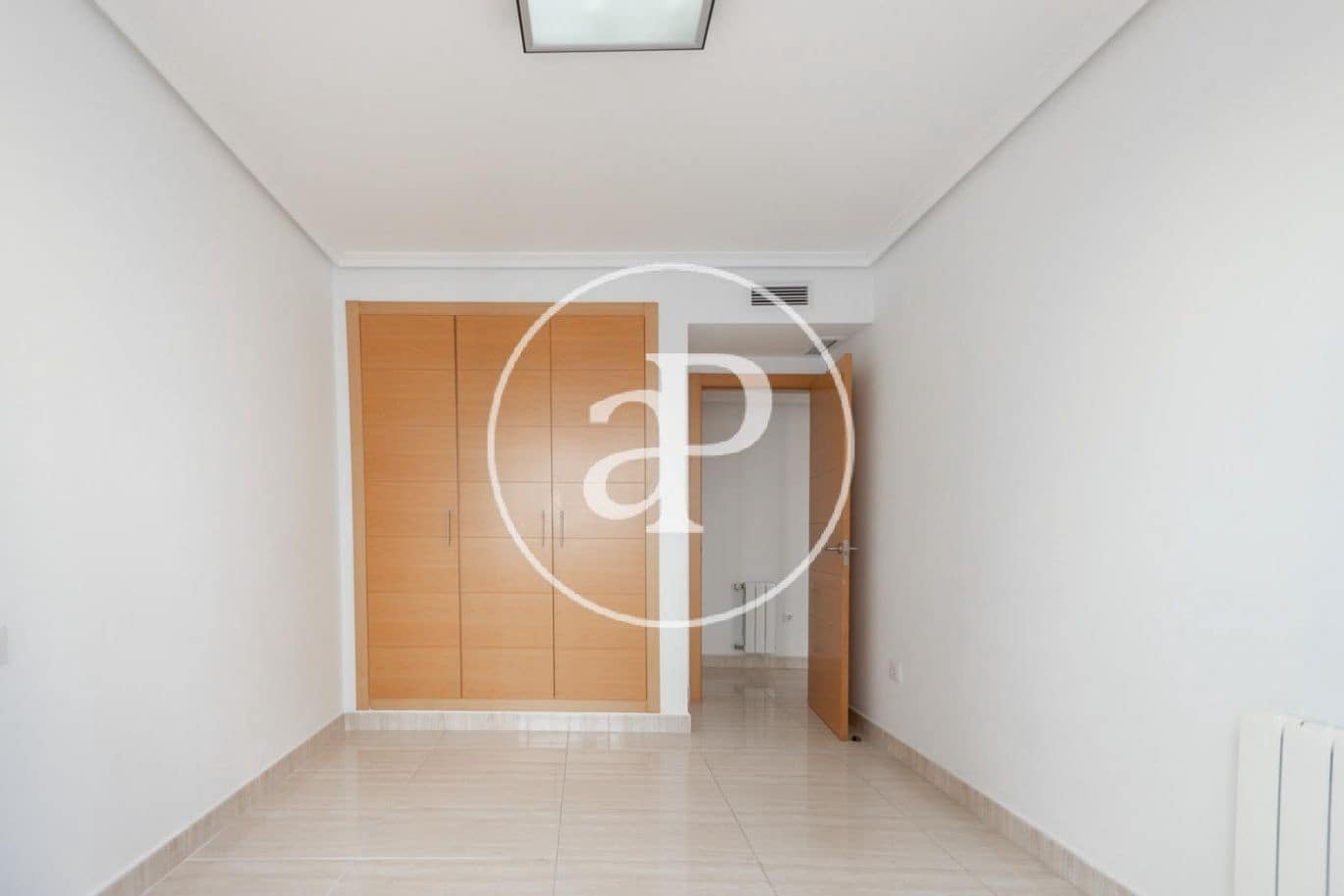 3 quarto Apartamento para arrendar em Valencia cidade com piscina garagem - 2 800 € (Ref: 10022557)