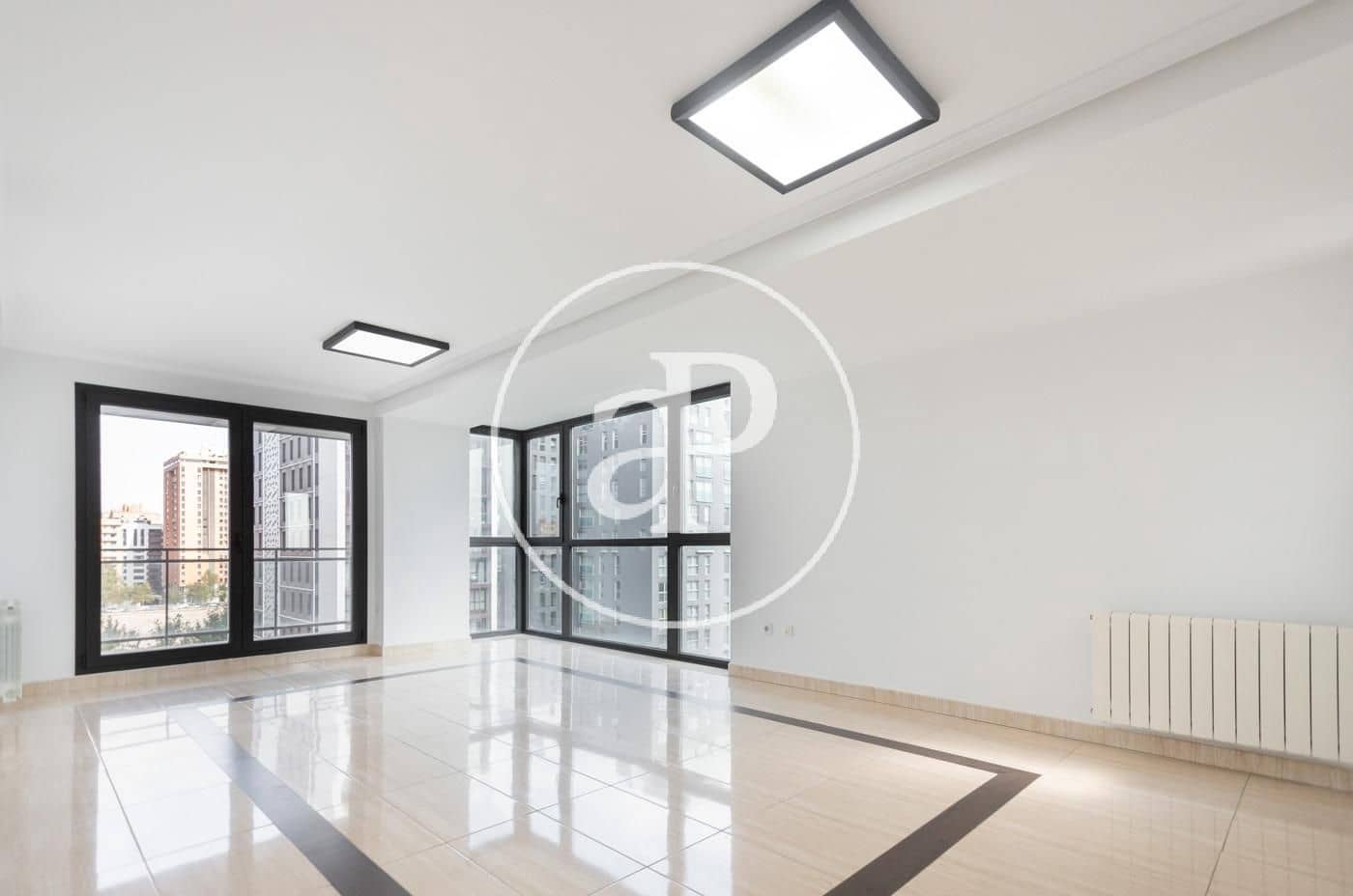 3 quarto Apartamento para arrendar em Valencia cidade com piscina garagem - 2 800 € (Ref: 10022557)