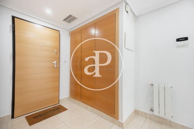 3 quarto Apartamento para arrendar em Ciutat de les Arts i de les Ciencies, Valência cidade com piscina garagem - 2 800 € (Ref: 10022557)