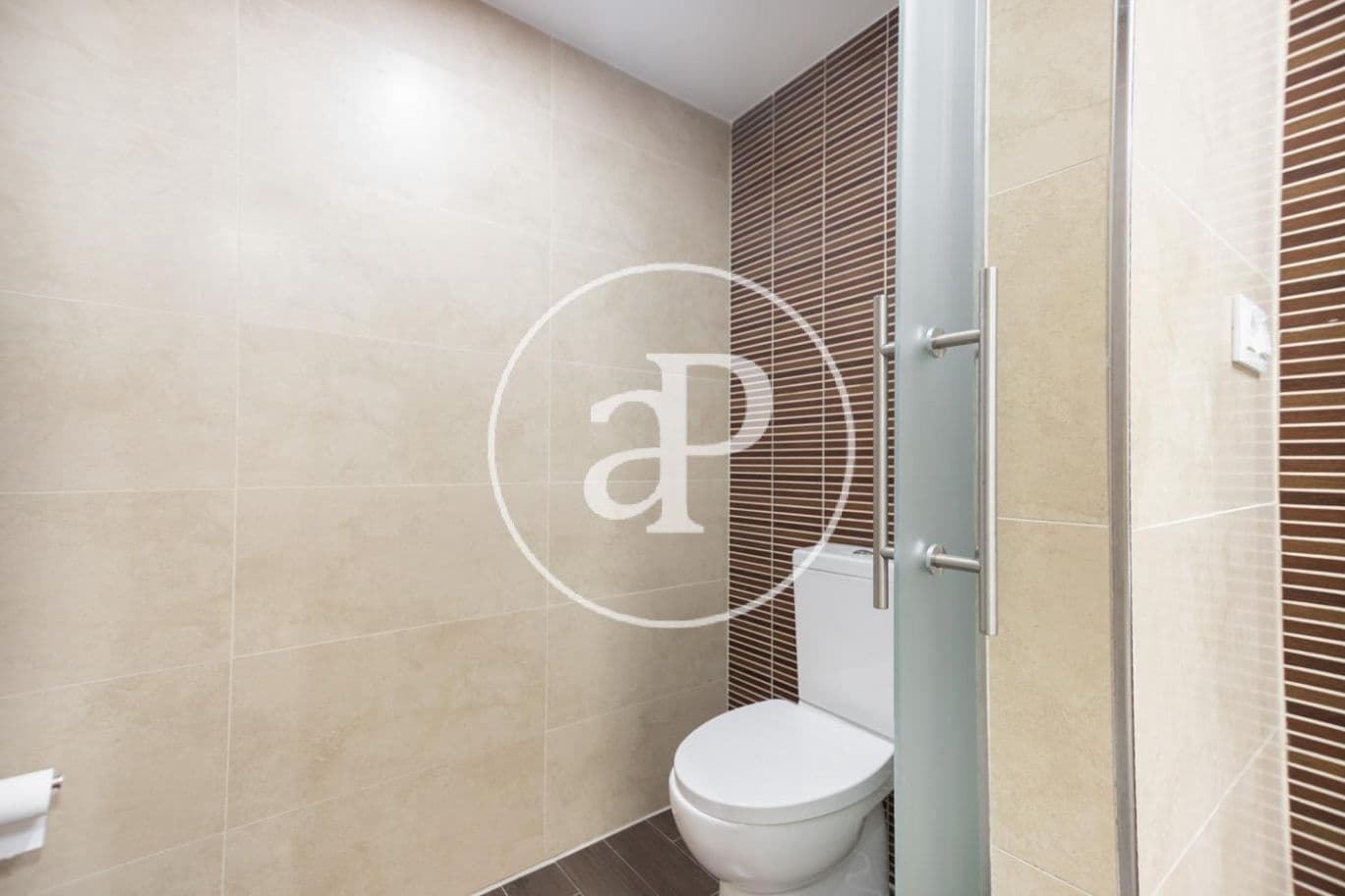 3 quarto Apartamento para arrendar em Valencia cidade com piscina garagem - 2 800 € (Ref: 10022557)