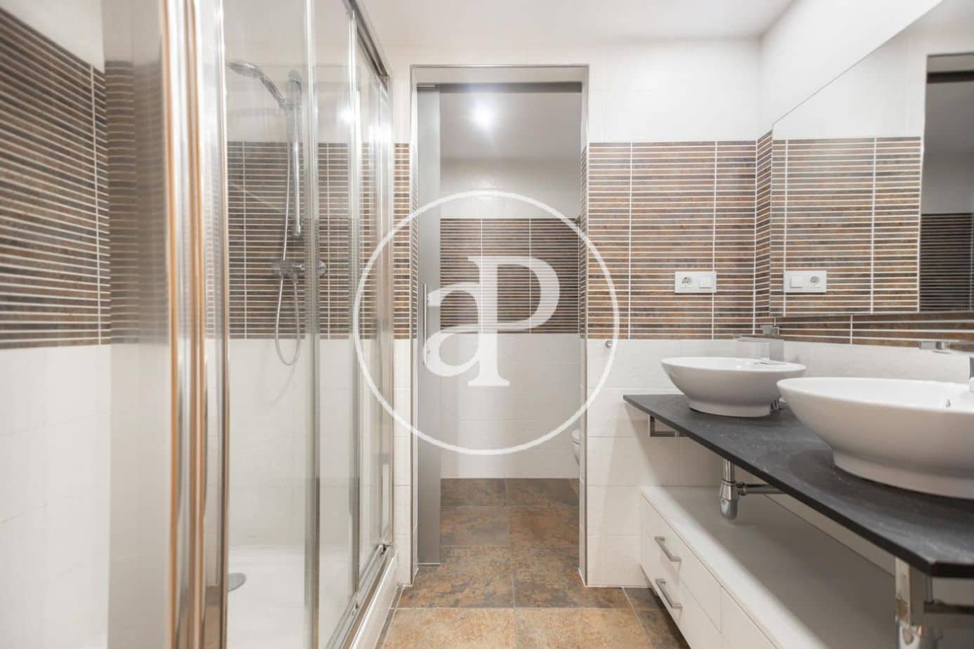3 quarto Apartamento para arrendar em Valencia cidade com piscina garagem - 2 800 € (Ref: 10022557)