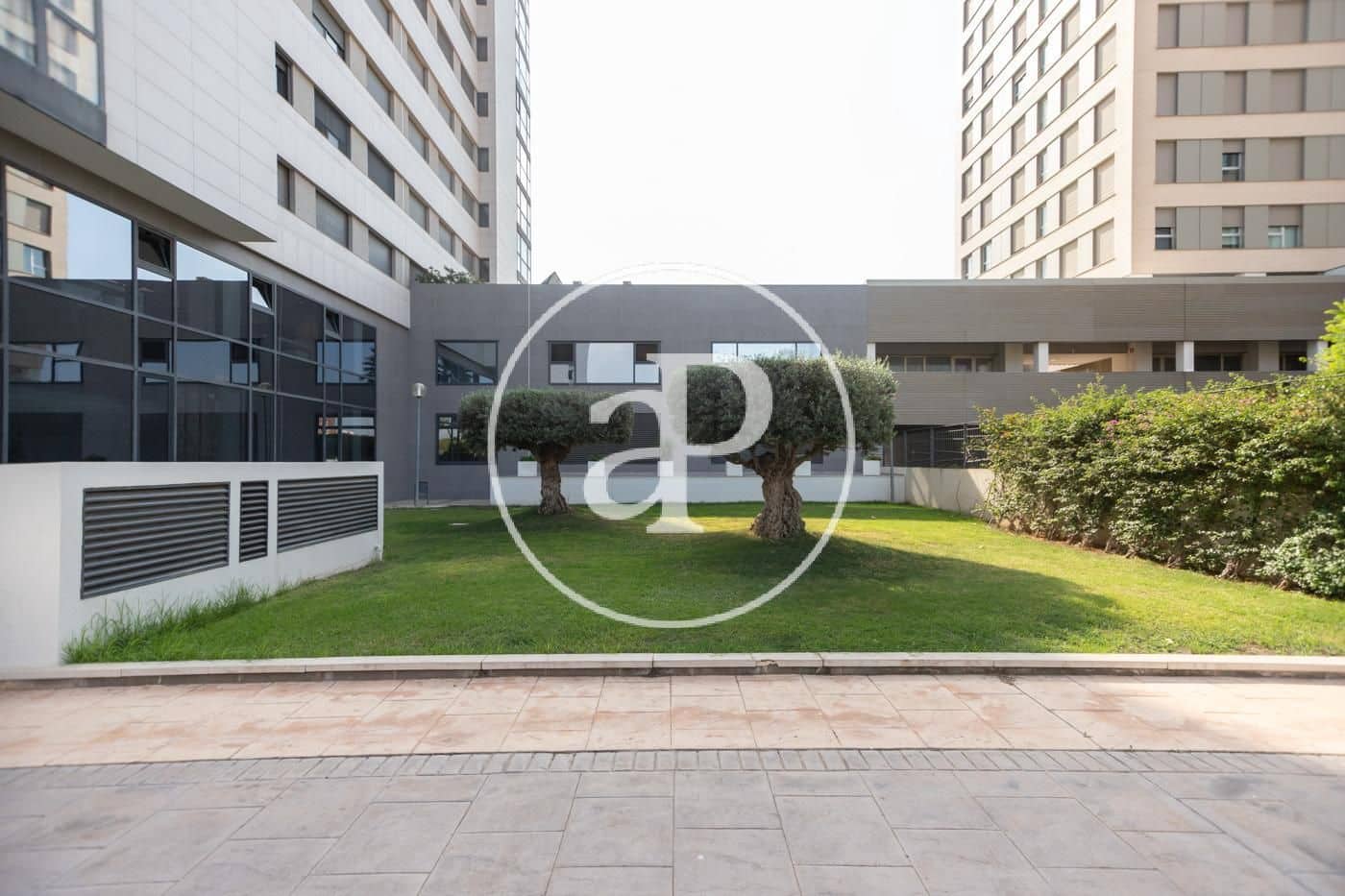 3 quarto Apartamento para arrendar em Valencia cidade com piscina garagem - 2 800 € (Ref: 10022557)