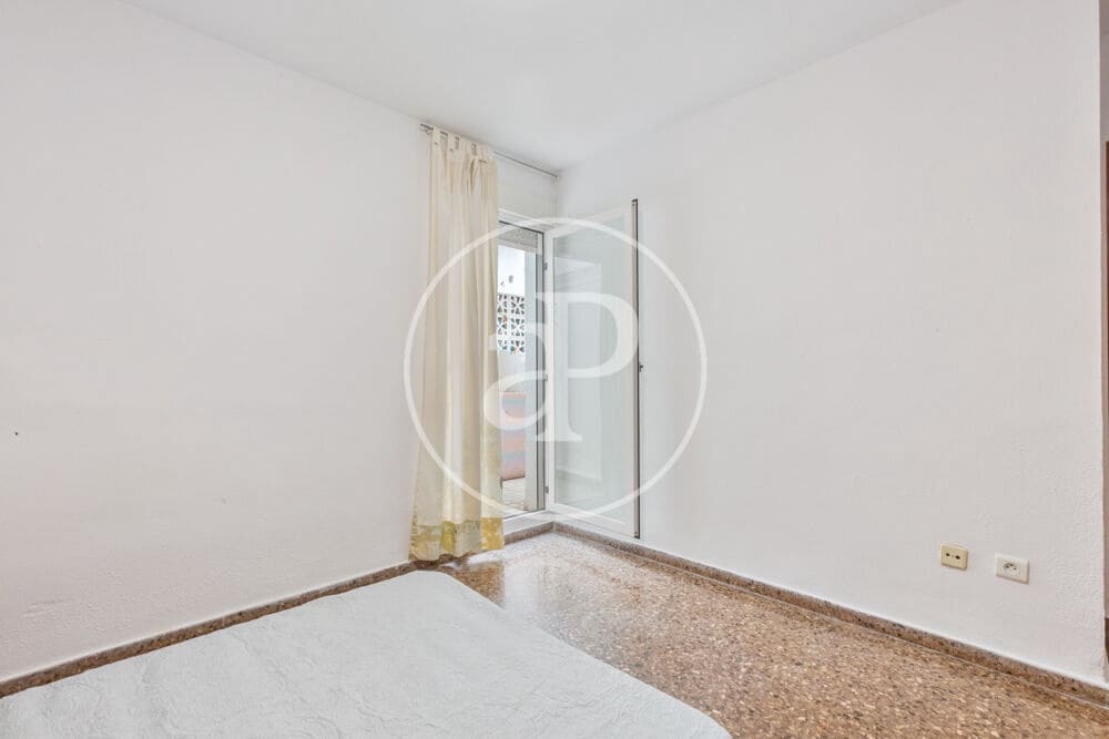 4 bedroom Apartment for rent in Valencia city - € 1,650 (Ref: 10022558)