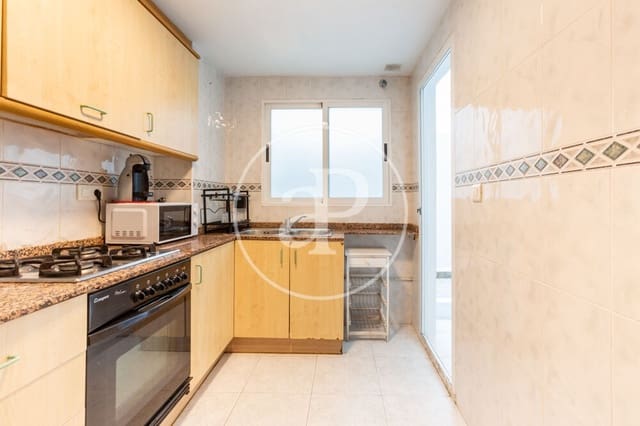 4 bedroom Apartment for rent in La Malva-Rosa, Valencia city - € 1,650 (Ref: 10022558)