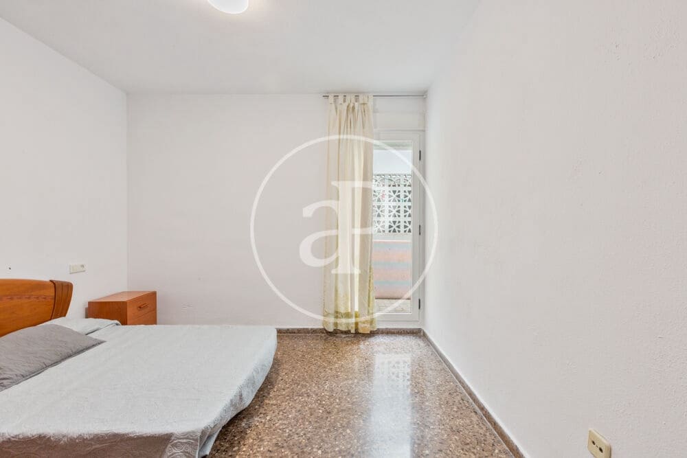 4 bedroom Apartment for rent in Valencia city - € 1,650 (Ref: 10022558)