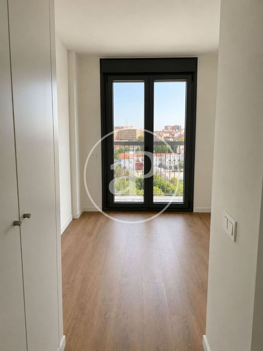 2 quarto Apartamento para arrendar em Valencia cidade com piscina garagem - 2 450 € (Ref: 10022560)