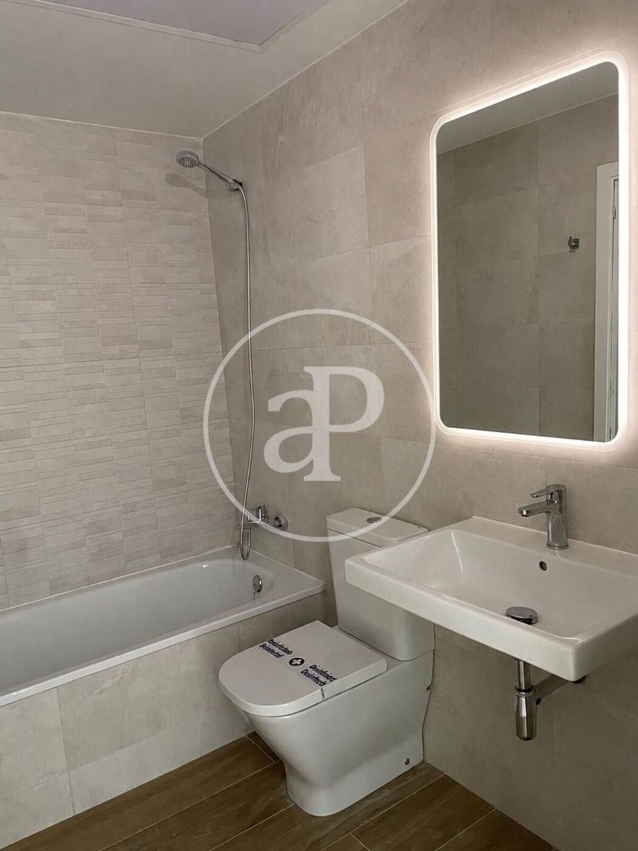 2 quarto Apartamento para arrendar em Valencia cidade com piscina garagem - 2 450 € (Ref: 10022560)