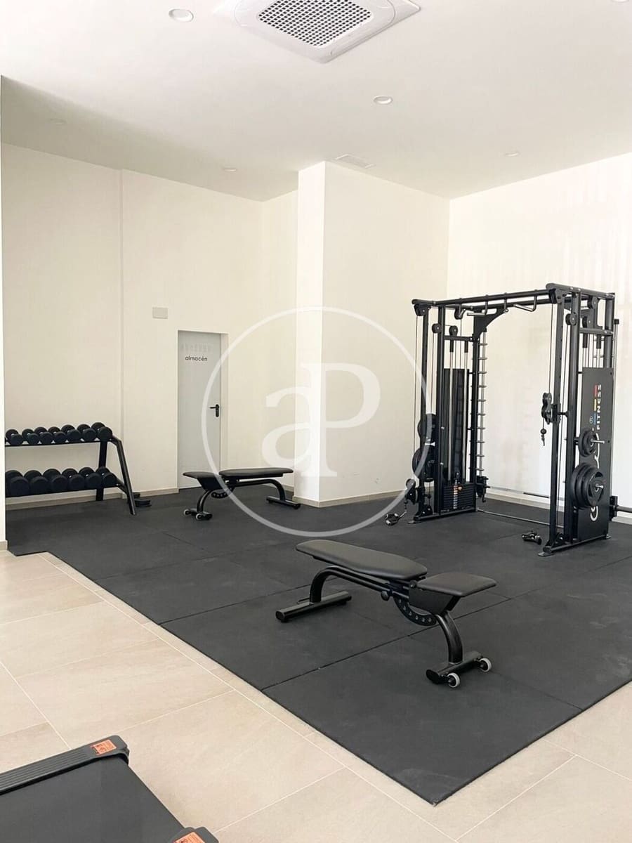 2 quarto Apartamento para arrendar em Valencia cidade com piscina garagem - 2 450 € (Ref: 10022560)