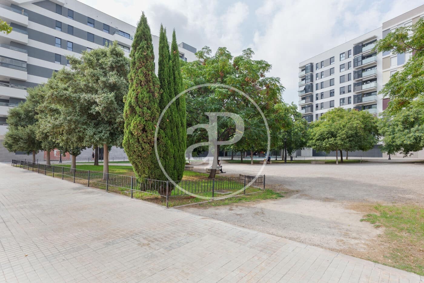 2 quarto Apartamento para arrendar em Valencia cidade com piscina garagem - 2 450 € (Ref: 10022560)