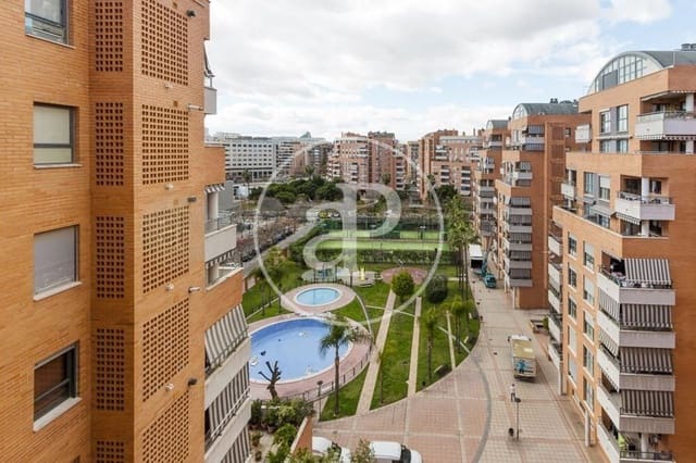 3 slaapkamer Appartement te huur in Sant Pau, Valencia stad met zwembad garage - € 1.650 (Ref: 10024245)